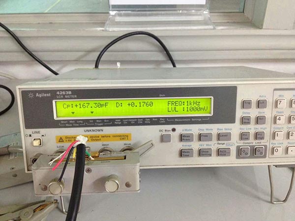 Agilent 4263B LCR Meter Agilent 4263B LCR Meter